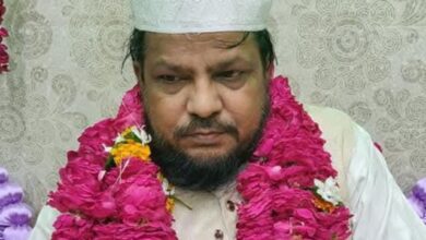 Photo of वाराणसी में धर्मांतरण का खेल बेनकाब, हिंदू परिवार पर दबाव डालते मौलाना डॉक्टर की गिरफ्तारी