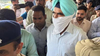 Photo of आलीशान जिंदगी जीने वाले DIG भुल्लर का हाल जेल में बेहाल! जमीन पर गद्दा लगाकर गुजारी रात