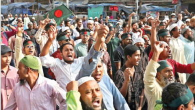 Photo of बांग्लादेश: भीड़ ने पहले चाकुओं से गोदा फिर पेट्रोल छिड़क जिंदा जलाने की कोशिश की